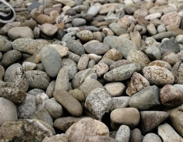 Галька речная пестрая (20-40 мм.)  купить во Владимире от производителя, без посредников
