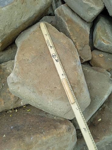 Kamenclub.ru: Песчаник для мощения дорожек, площадок, парковок ( фр 5-10 см)  купить во Владимире песчаник  серый желтый коричневый рыжий песчаник оголтованный окатанный 6500 руб/т   фото КАМЕНЬ КЛУБ