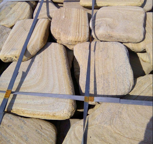 Kamenclub.ru: Песчаник пластушка галтованный желтый с рисунком (3 см)  купить во Владимире плитняк - пластушка желтый песчаник 21000 руб/м3   фото КАМЕНЬ КЛУБ