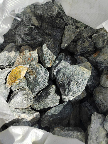 фото Галтованный жадеит (фр. 70-100 мм)  купить во Владимире в интернет-портале КАМЕНЬ КЛУБ