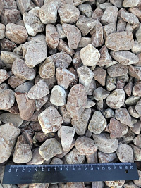 Kamenclub.ru: Мраморная крошка (щебень галтованный розовый) фр.20-40 мм.  купить во Владимире мрамор розовый, красный оголтованный округлый щебень  15000 руб/т   фото КАМЕНЬ КЛУБ