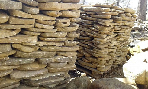 Kamenclub.ru: Песчаник колотый для облицовки (фр. 2-3 см)  купить во Владимире песчаник бежевый серый рыжий песчаник строительный 5000 руб/т   фото КАМЕНЬ КЛУБ