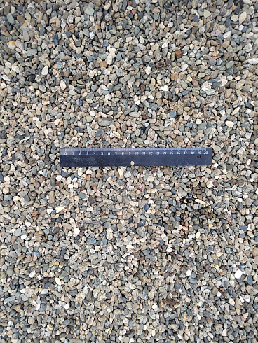 Kamenclub.ru: Галька речная окат (серая) фр.5-10 мм купить  во Владимире галька речная серая, серый, темно-серый, светло-серый, коричневый речная окатанная галька декоративная ландшатфная 5000 руб/т   фото КАМЕНЬ КЛУБ