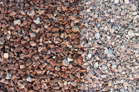 Kamenclub.ru: Мраморная крошка (щебень галтованный розовый) фр.10-20 мм.  купить во Владимире мрамор розовый, красный ландшафтный декоративный окатанный округлый щебень 15000 руб/т   фото КАМЕНЬ КЛУБ