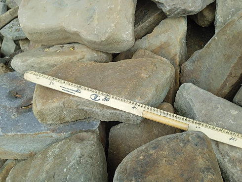 Kamenclub.ru: Песчаник для мощения дорожек, площадок, парковок ( фр 5-10 см)  купить во Владимире песчаник  серый желтый коричневый рыжий песчаник оголтованный окатанный 6500 руб/т   фото КАМЕНЬ КЛУБ