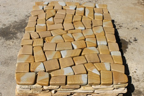 Kamenclub.ru: Песчаник брусчатка (Готика) art PSG-L-01  купить во Владимире    2300 руб/кв.м   фото КАМЕНЬ КЛУБ