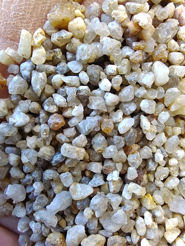 Кварцевый песок для площадок фр. 2-5 мм.  купить во Владимире фото Камень Клуб