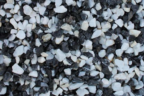 Kamenclub.ru: Мраморная крошка (щебень крошка микс : белый-черный-розовый) фр. 3-5 мм.  купить во Владимире мрамор белый, черный, розовый, разноцветный мраморная каменная крошка декорвтивная 12000 руб/т   фото КАМЕНЬ КЛУБ