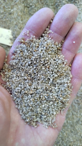 Кварцевый песок для площадок фр. 0,8 - 2 мм.  купить во Владимире фото Камень Клуб