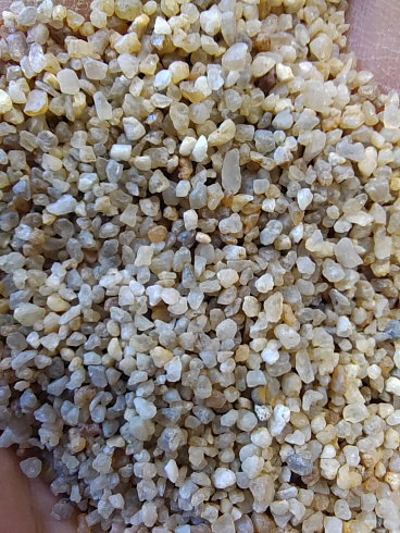 Кварцевый песок сухой фракцинированный фр. 1,2-2,5 мм.  купить во Владимире фото Камень Клуб