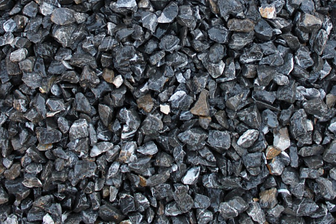 Kamenclub.ru: Щебень крошка черный (мрамор) фр. 20-40 мм.  купить во Владимире мрамор черный с белыми прожилками мраморная каменная крошка 11000 руб/т   фото КАМЕНЬ КЛУБ