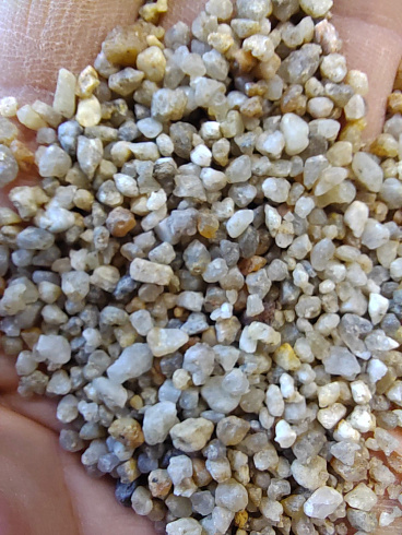 Кварцевый песок для площадок фр. 2-5 мм.  купить во Владимире фото Камень Клуб