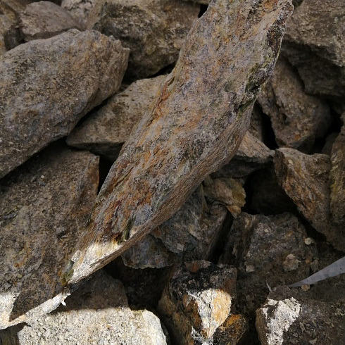 фото Змеевик салатовый  (фр. 70-100 мм)  купить во Владимире в интернет-портале КАМЕНЬ КЛУБ