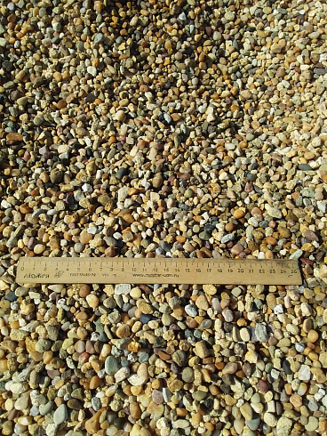 Kamenclub.ru: Галька окат (серо-желтая) фр.5-10 мм. купить  во Владимире галька речная рыжий, желтый, рыжий, серо-желтый речная окатанная галька декоративная 5000 руб/т   фото КАМЕНЬ КЛУБ