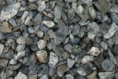 Kamenclub.ru: Щебень крошка зеленый (змеевик) фр. 20-40 мм.  купить во Владимире мрамор зеленый, салатовый ландшафтная мраморная крошка 8500 руб/т   фото КАМЕНЬ КЛУБ