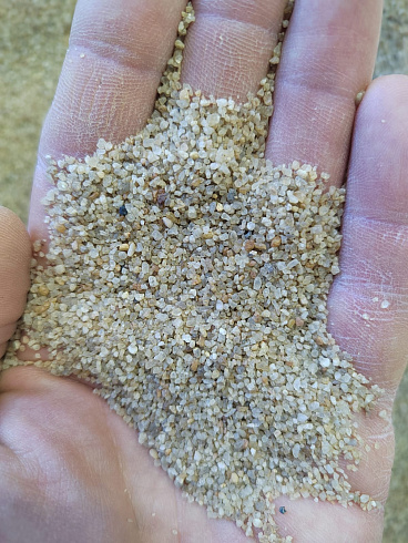 Кварцевый песок для площадок фр. 0,6-1,2 мм.  купить во Владимире фото Камень Клуб