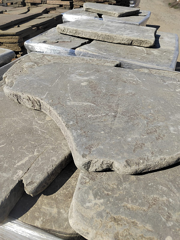 Kamenclub.ru: Песчаник галтованный для облицовки (фр. 2-5 см)  купить во Владимире песчник рыжий желтый серый песчаник окатанный речной 6 000 руб/т   фото КАМЕНЬ КЛУБ