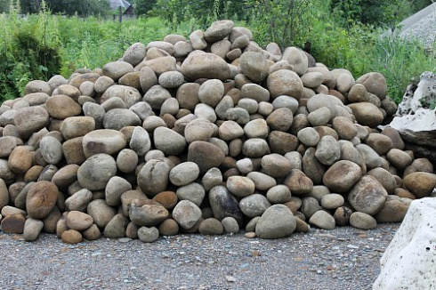 Kamenclub.ru: Песчаник ядра, фр. 100-300 мм  купить во Владимире песчаник бежевый серый рыжий речная галька 5 000 руб/т   фото КАМЕНЬ КЛУБ