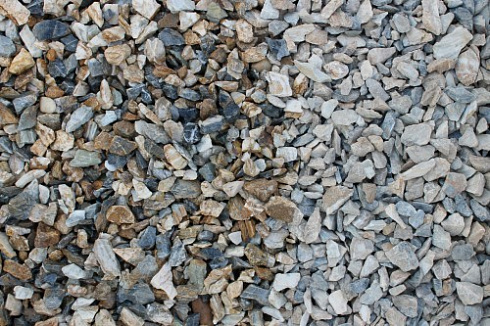Kamenclub.ru: Мраморная крошка (щебень крошка медовый), фр. 10-20 мм.  купить во Владимире песчаник бежевый, серый каменная ландшафтная крошка  12000 руб/т   фото КАМЕНЬ КЛУБ