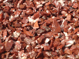 Kamenclub.ru: Щебень крошка красный (ЯШМА) фр. 5-10 мм.  купить во Владимире крошка каменная яшмы красный, бордовый, темно-красный декоративная крошка ландшафтная каменная яшмоидная 8500 руб/т   фото КАМЕНЬ КЛУБ