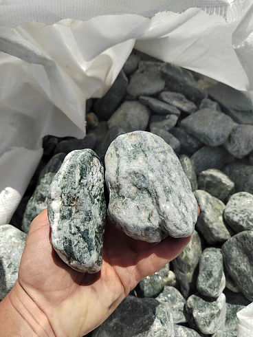 фото Галтованный жадеит (фр. 70-100 мм)  купить во Владимире в интернет-портале КАМЕНЬ КЛУБ