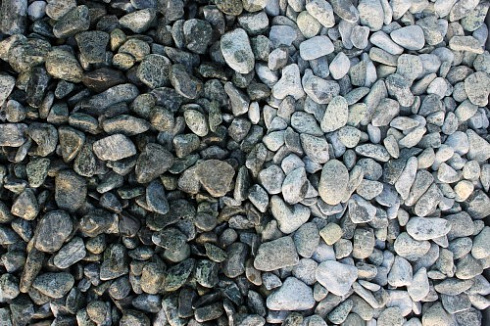 Kamenclub.ru: Щебень галтованный зеленый (змеевик) фр. 20-40 мм.  купить во Владимире мрамор зеленый, салатовый оголтованный щебень мраморный 12500 руб/т   фото КАМЕНЬ КЛУБ