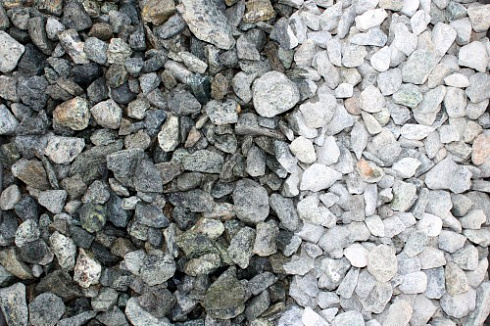 Kamenclub.ru: Щебень крошка зеленый (змеевик) фр. 20-40 мм.  купить во Владимире мрамор зеленый, салатовый ландшафтная мраморная крошка 8500 руб/т   фото КАМЕНЬ КЛУБ