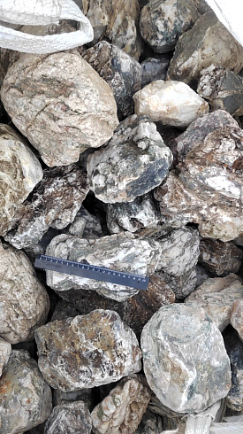 Kamenclub.ru: Кварцевый валунчик фр.100-300 мм.  купить во Владимире кварц белый, бежевый молочный рыжий крупный природный камень галечник 7850 руб/т   фото КАМЕНЬ КЛУБ