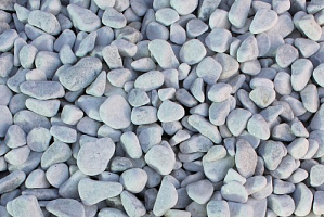 Kamenclub.ru: Мраморная крошка (щебень галтованный белый), фр.20-40 мм.  купить во Владимире мрамор белый бежевый молочный мраморный щебень декоративный 17000 руб/т   фото КАМЕНЬ КЛУБ