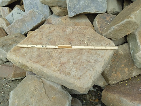 Kamenclub.ru: Песчаник для мощения дорожек, площадок, парковок ( фр 5-10 см)  купить во Владимире песчаник  серый желтый коричневый рыжий песчаник оголтованный окатанный 6500 руб/т   фото КАМЕНЬ КЛУБ