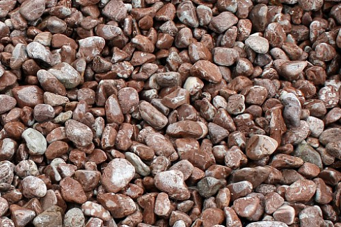 Kamenclub.ru: Мраморная крошка (щебень галтованный розовый) фр.40-70 мм.  купить во Владимире мрамор розовый, красный галтовка мраморная щебня 15000 руб/т   фото КАМЕНЬ КЛУБ