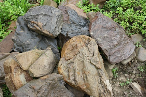 Kamenclub.ru: Песчаник декоративный ландшафтный (фр. 300-500 мм)  купить во Владимире песчаник желтый рыжий серый зеленый валун речной окатанный природный песчаника 4 500 руб/т   фото КАМЕНЬ КЛУБ