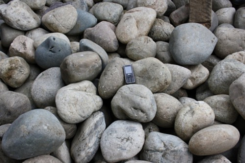 Kamenclub.ru: Речной валун (Ассорти) фр.100-300 мм.  купить во Владимире галечник серый, темно-серый, светло-серый речная галька крупных размеров 4200 руб/т   фото КАМЕНЬ КЛУБ