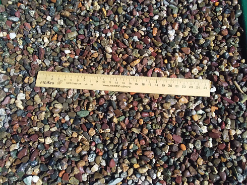Kamenclub.ru: Галька речная окат цветная фр.5-10 мм. купить  во Владимире галька речная белый, серый, красноватый, синий, темно-серый речная окатанная галька декоративная 6800 руб/т   фото КАМЕНЬ КЛУБ