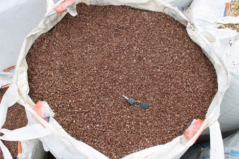 Kamenclub.ru: Мраморная крошка (щебень крошка розовый) фр. 5-10 мм.  купить во Владимире мрамор розовый, красный щебень колотый ландшафтный декоративный  11000 руб/т   фото КАМЕНЬ КЛУБ