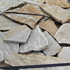 Kamenclub.ru: Песчаник пластушка галтованный желтый с рисунком (3 см)  купить во Владимире плитняк - пластушка желтый песчаник 21000 руб/м3   фото КАМЕНЬ КЛУБ