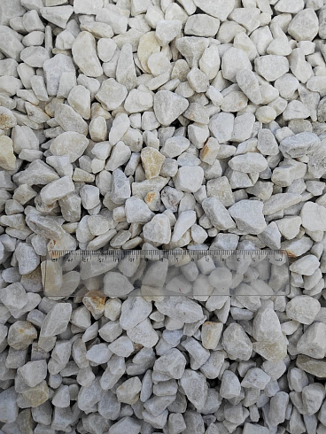 Kamenclub.ru: Мраморная крошка, щебень, цвет-белый, фр. 10-20 мм.  купить во Владимире мрамор белый, молочный айвори каменная ландшафтная декоративная крошка шебня 12000 руб/т   фото КАМЕНЬ КЛУБ