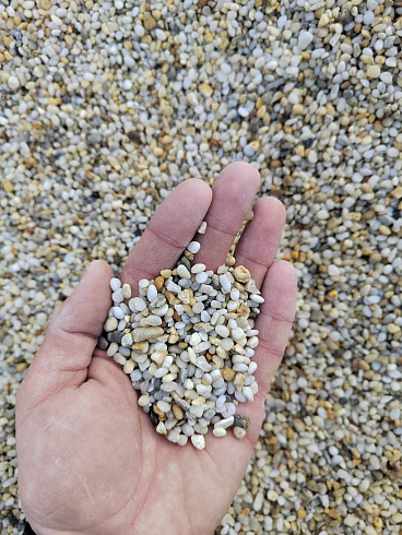 фото Галька крымская жемчужная фр. 3-5 мм. купить во Владимире  в интернет-портале КАМЕНЬ КЛУБ